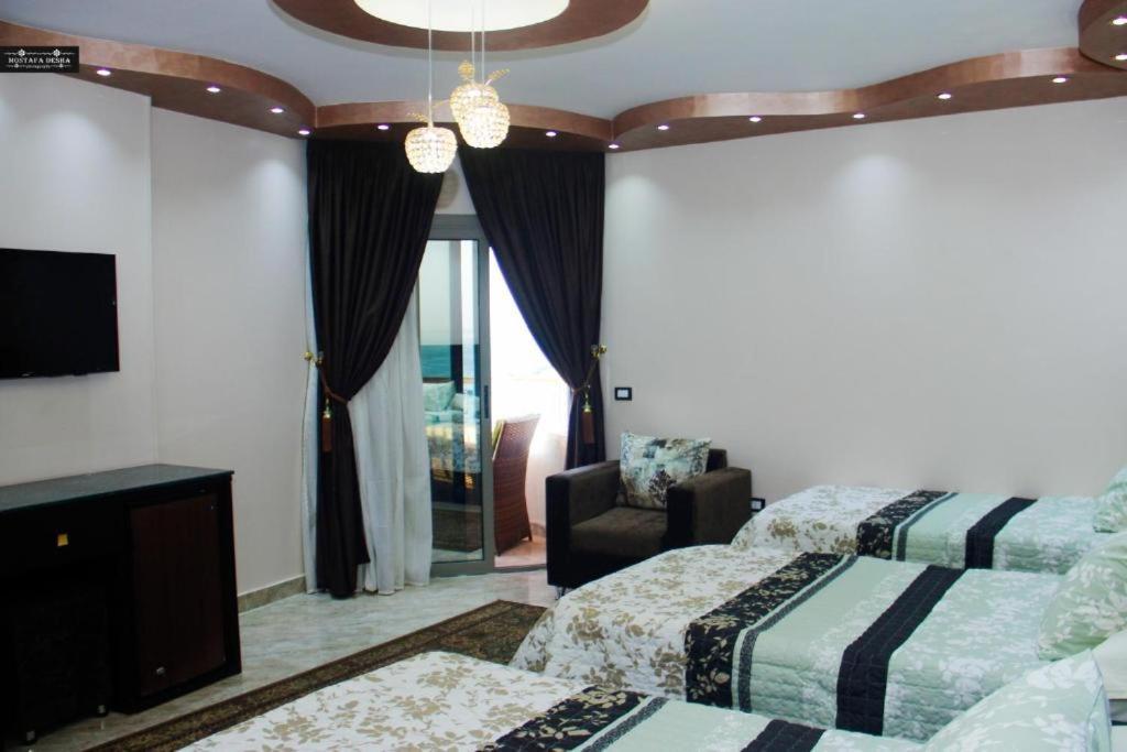 Aswan Plaza - Share Apartment Exteriör bild